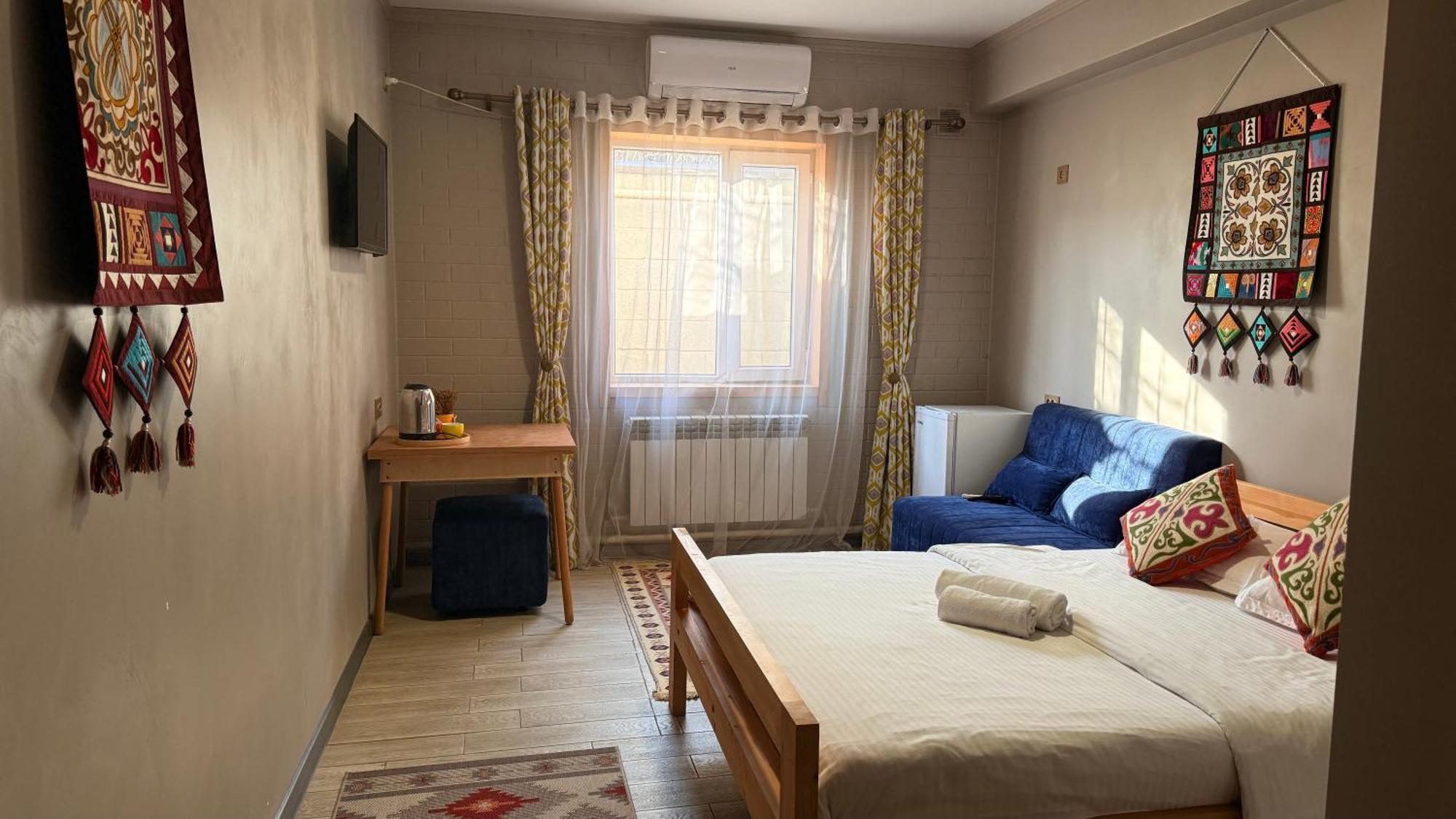 Salamat Hotel Bisjkek Buitenkant foto