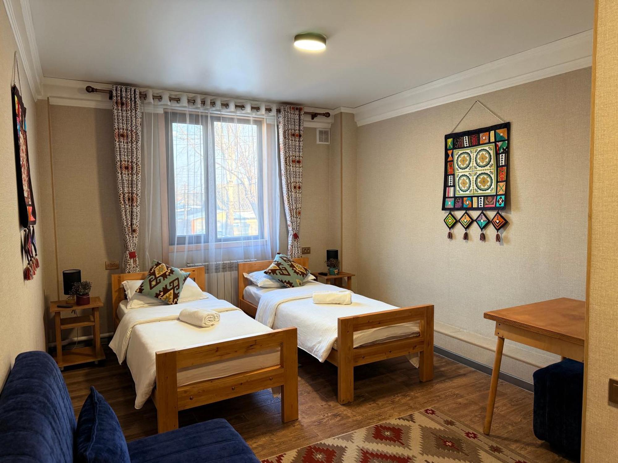 Salamat Hotel Bisjkek Buitenkant foto