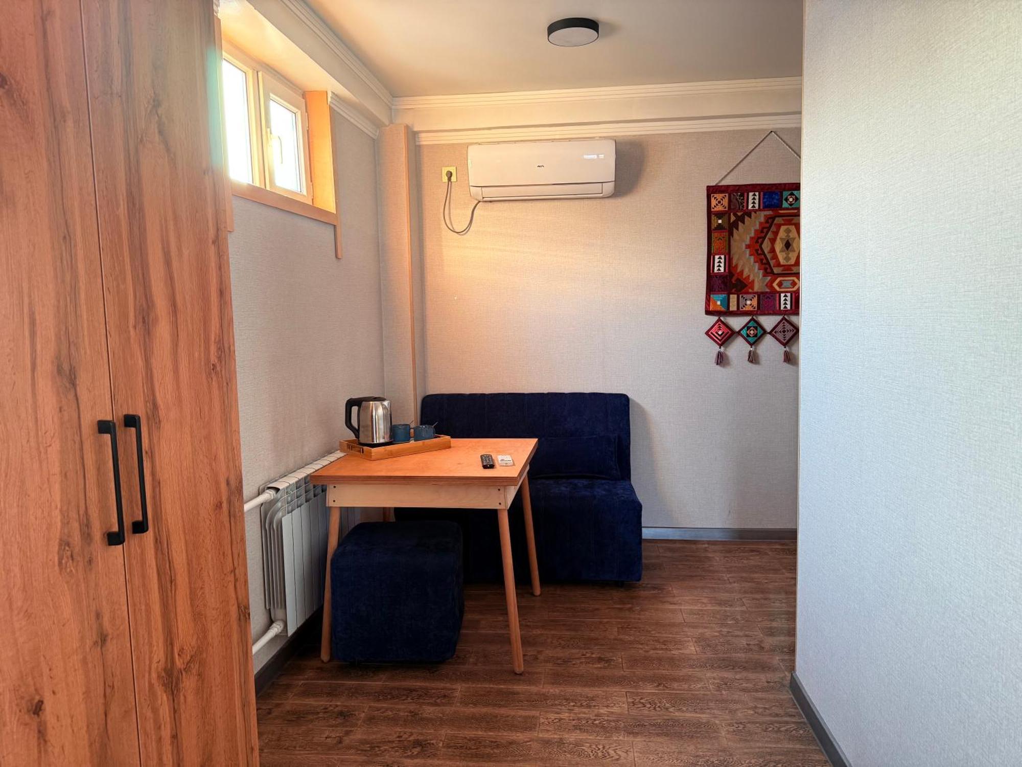 Salamat Hotel Bisjkek Buitenkant foto