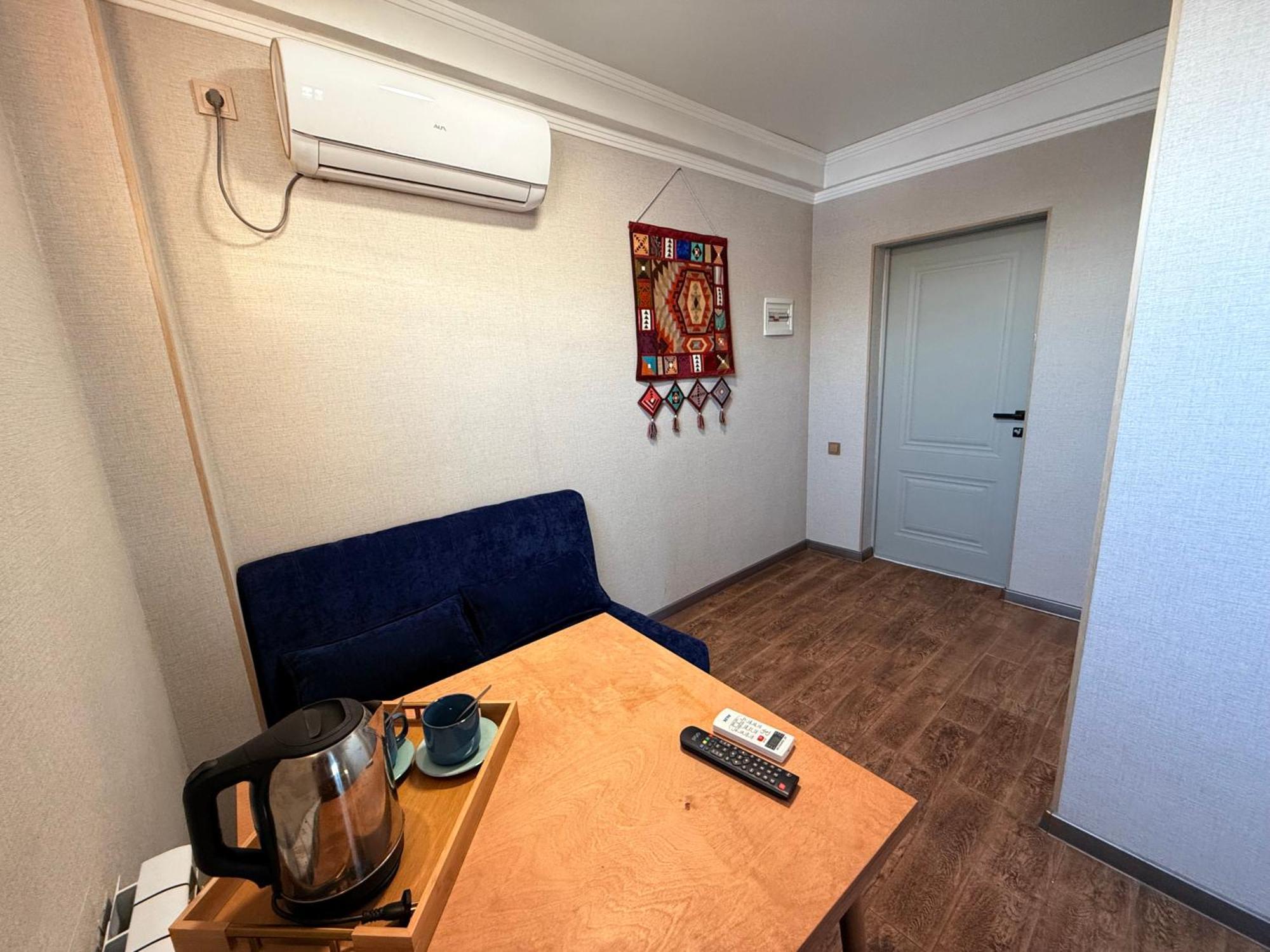 Salamat Hotel Bisjkek Buitenkant foto