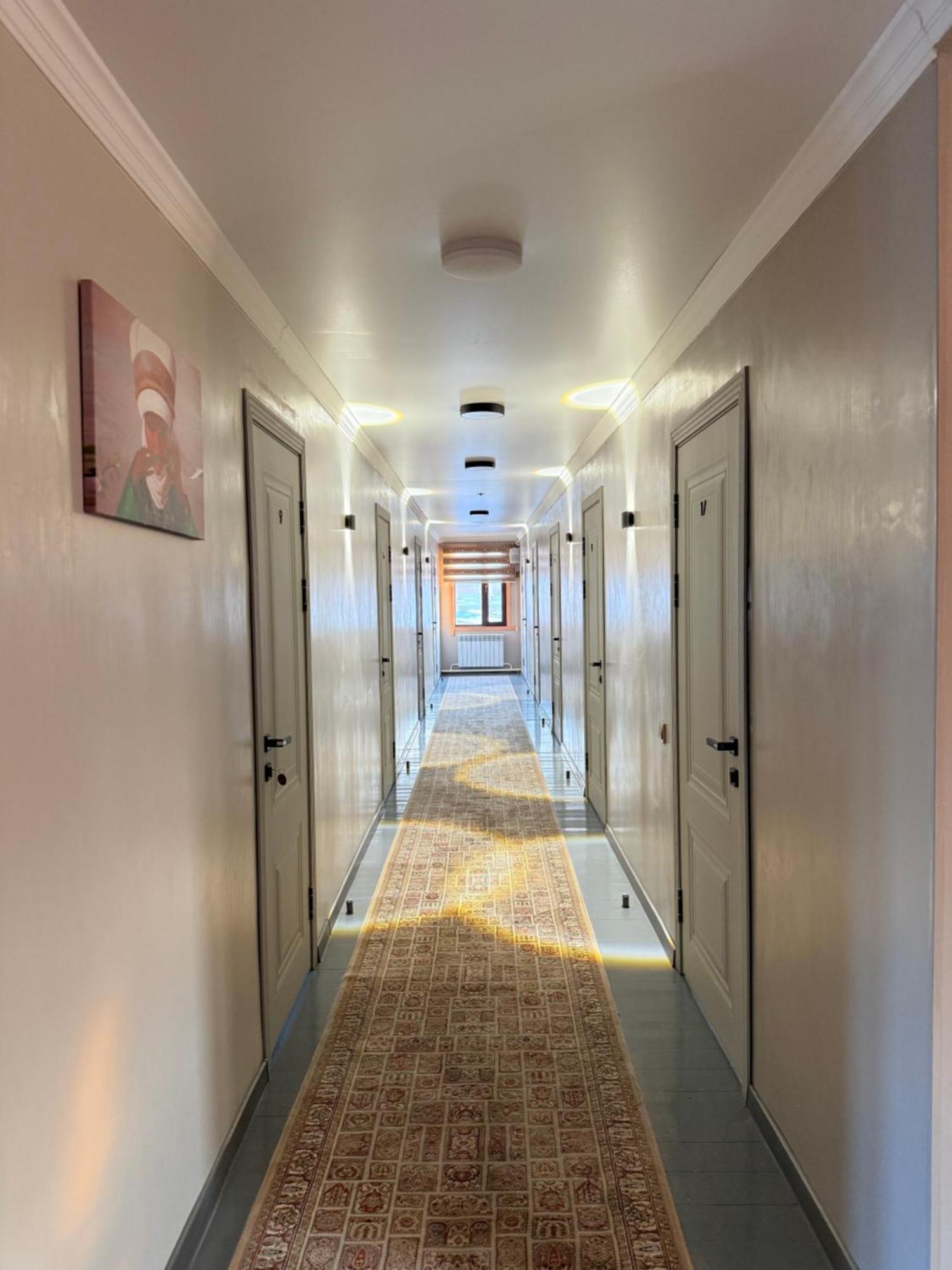 Salamat Hotel Bisjkek Buitenkant foto